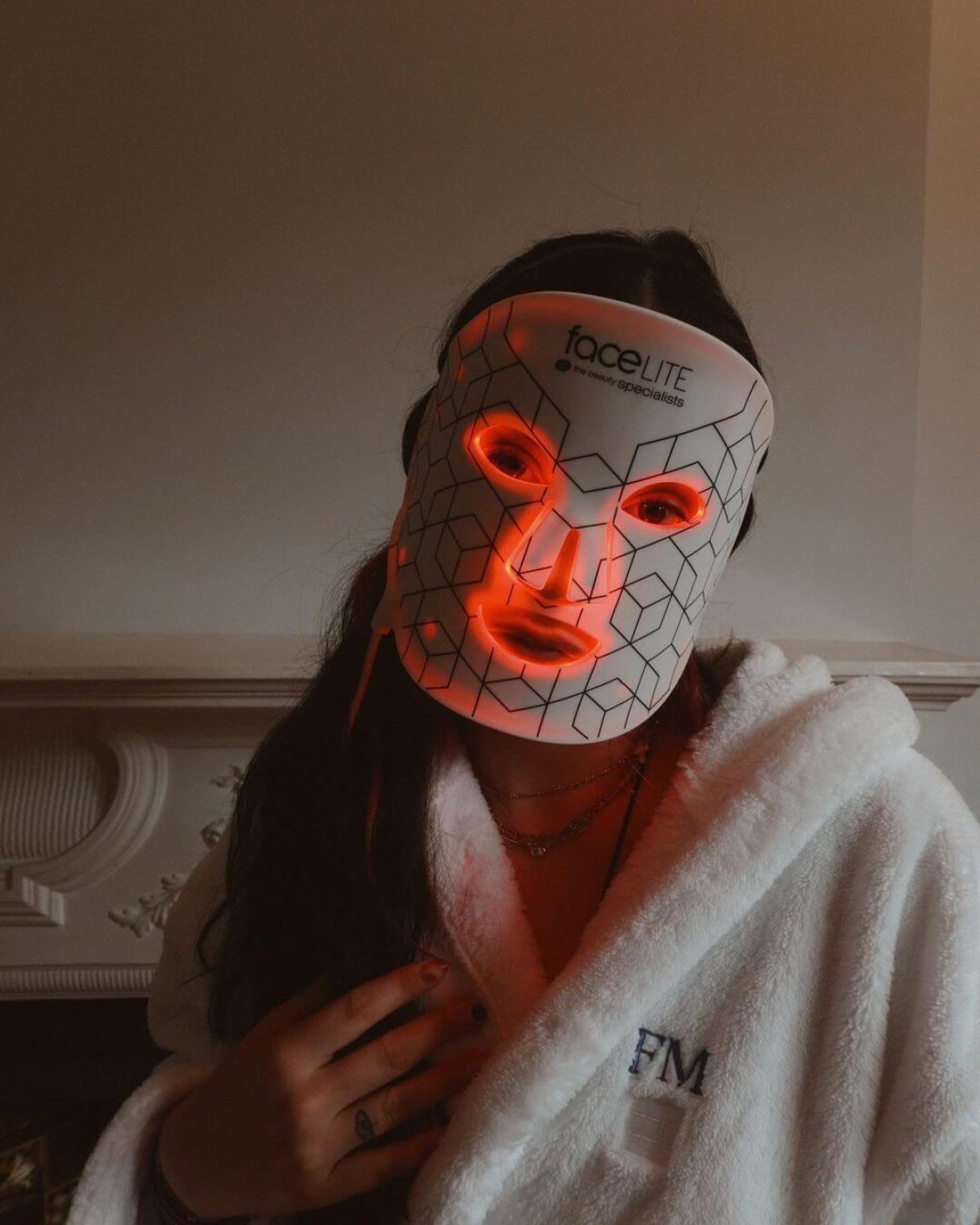 LED face review - is it worth it? - Beauty and travel from journalist Fani Mari | BREAKEVEN